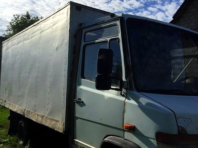 Белый Мерседес Варио, объемом двигателя 2.9 л и пробегом 0 тыс. км за 5700 $, фото 3 на Automoto.ua