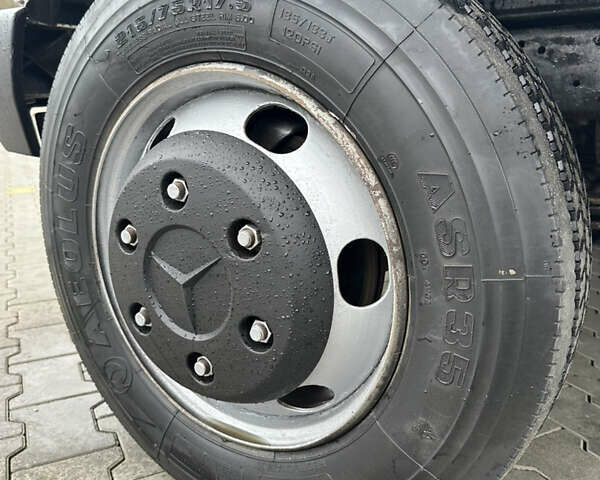 Белый Мерседес Варио, объемом двигателя 4.3 л и пробегом 700 тыс. км за 8800 $, фото 23 на Automoto.ua