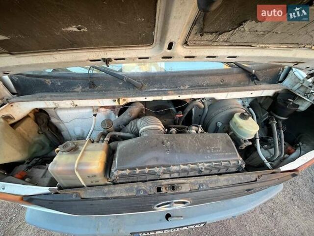 Мерседес Варіо 1999 у Коростышеве на Automoto.ua Білий Мерседес Варіо, об'ємом двигуна 4.25 л та пробігом 139 тис. км за 10500 $, фото 11 на Automoto.ua
