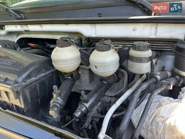 Белый Мерседес Варио, объемом двигателя 4.25 л и пробегом 373 тыс. км за 16000 $, фото 3 на Automoto.ua