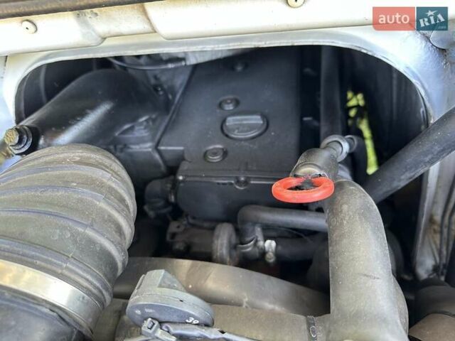 Белый Мерседес Варио, объемом двигателя 4.25 л и пробегом 373 тыс. км за 16000 $, фото 1 на Automoto.ua