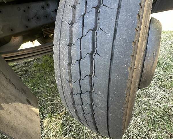 Белый Мерседес Варио, объемом двигателя 4.25 л и пробегом 373 тыс. км за 16000 $, фото 7 на Automoto.ua