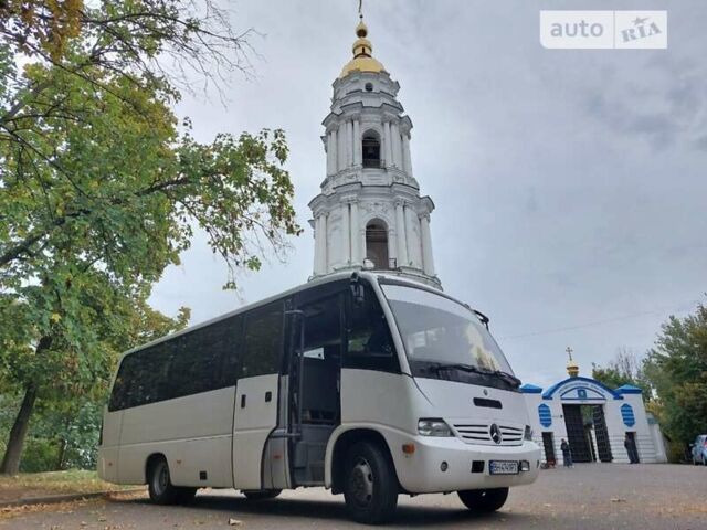 Білий Мерседес Варіо, об'ємом двигуна 4.25 л та пробігом 600 тис. км за 20000 $, фото 5 на Automoto.ua