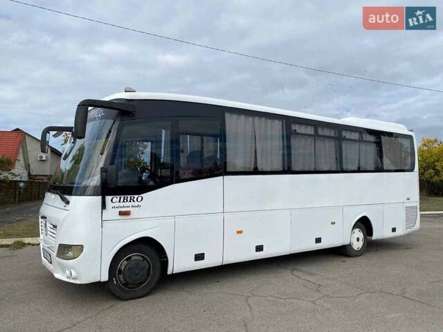 Белый Мерседес Варио, объемом двигателя 4.25 л и пробегом 420 тыс. км за 50000 $, фото 3 на Automoto.ua