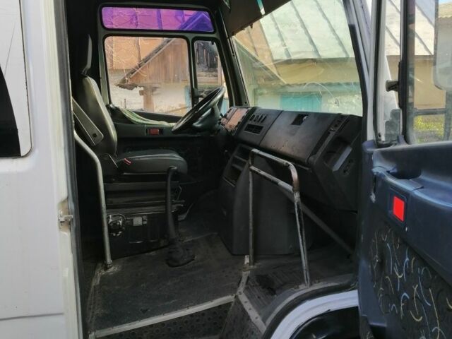 Белый Мерседес Варио, объемом двигателя 2.9 л и пробегом 415 тыс. км за 6000 $, фото 7 на Automoto.ua