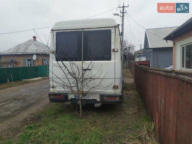 Белый Мерседес Варио, объемом двигателя 2.9 л и пробегом 358 тыс. км за 4800 $, фото 5 на Automoto.ua