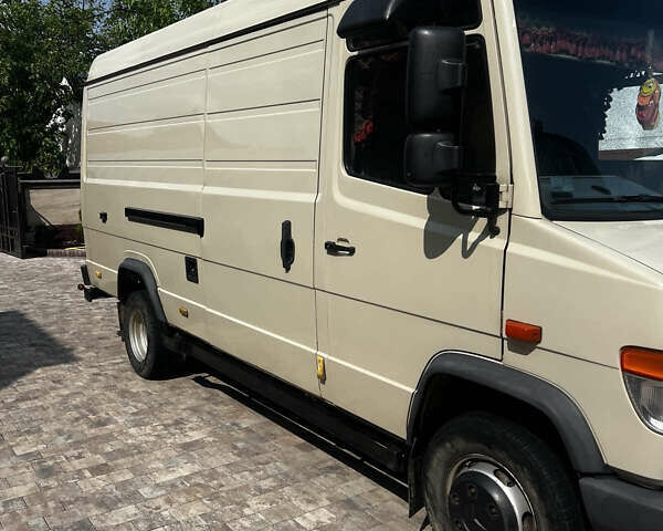 Бежевый Мерседес Варио, объемом двигателя 4.6 л и пробегом 440 тыс. км за 15500 $, фото 16 на Automoto.ua