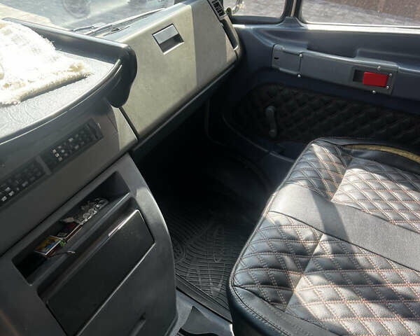 Бежевый Мерседес Варио, объемом двигателя 4.6 л и пробегом 440 тыс. км за 15500 $, фото 25 на Automoto.ua