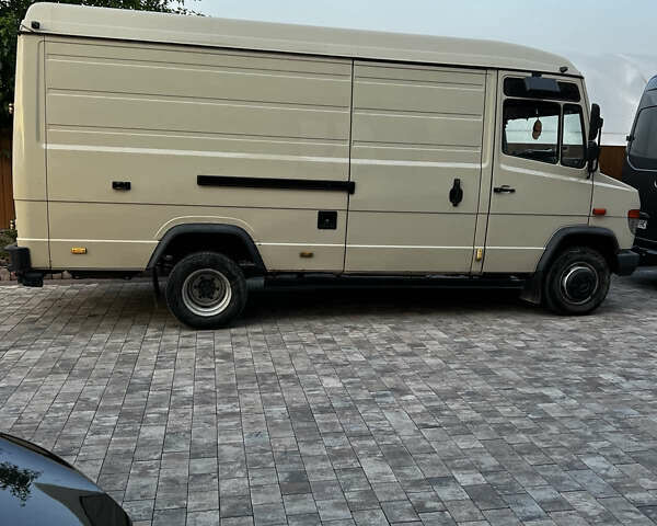 Бежевый Мерседес Варио, объемом двигателя 4.6 л и пробегом 440 тыс. км за 15500 $, фото 11 на Automoto.ua