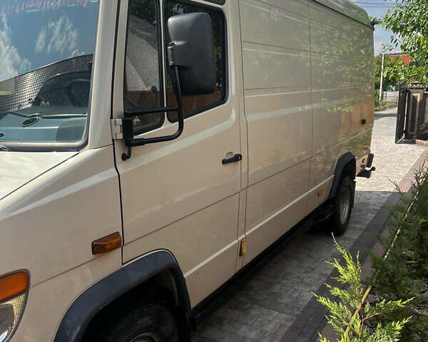Бежевый Мерседес Варио, объемом двигателя 4.6 л и пробегом 440 тыс. км за 15500 $, фото 15 на Automoto.ua