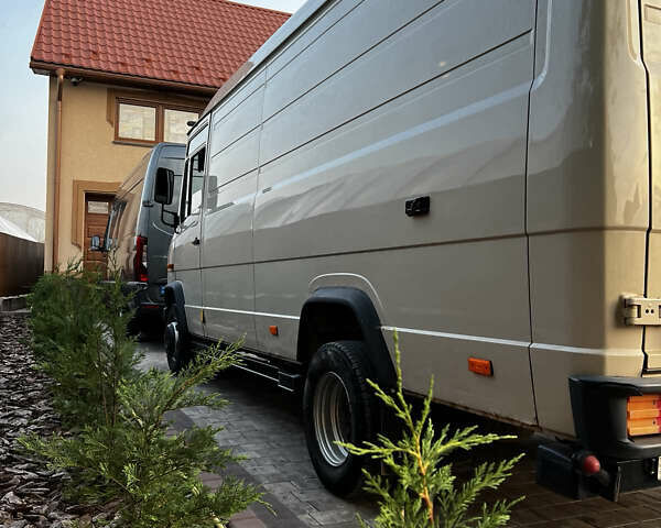 Бежевый Мерседес Варио, объемом двигателя 4.6 л и пробегом 440 тыс. км за 15500 $, фото 8 на Automoto.ua