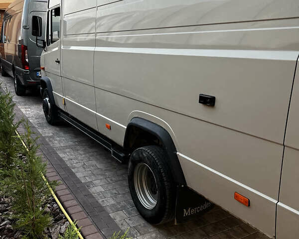 Бежевый Мерседес Варио, объемом двигателя 4.6 л и пробегом 440 тыс. км за 15500 $, фото 6 на Automoto.ua