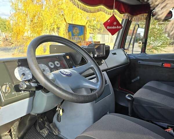 Красный Мерседес Варио, объемом двигателя 2.87 л и пробегом 612 тыс. км за 9400 $, фото 13 на Automoto.ua