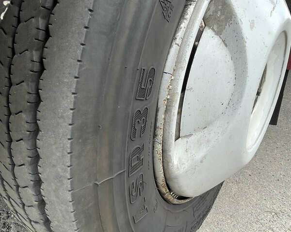 Красный Мерседес Варио, объемом двигателя 4.2 л и пробегом 467 тыс. км за 17500 $, фото 11 на Automoto.ua