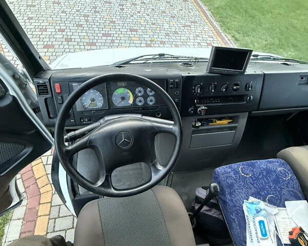 Мерседес Варио, объемом двигателя 4.2 л и пробегом 111 тыс. км за 24500 $, фото 20 на Automoto.ua