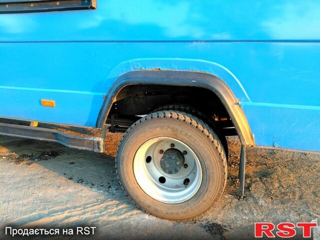 Мерседес Варио, объемом двигателя 4.3 л и пробегом 381 тыс. км за 12000 $, фото 4 на Automoto.ua