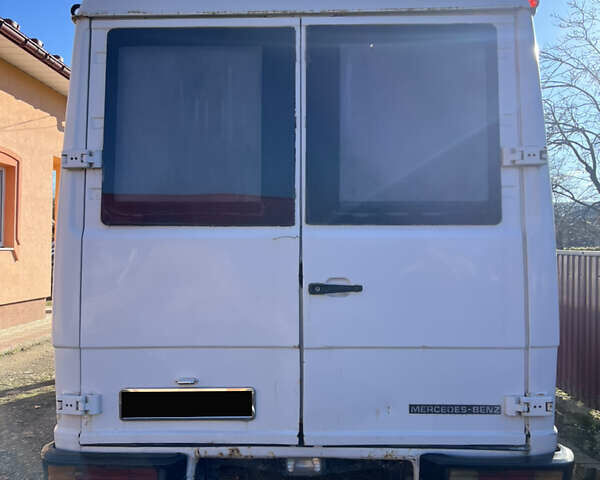 Мерседес Варіо, об'ємом двигуна 4.2 л та пробігом 600 тис. км за 6000 $, фото 3 на Automoto.ua