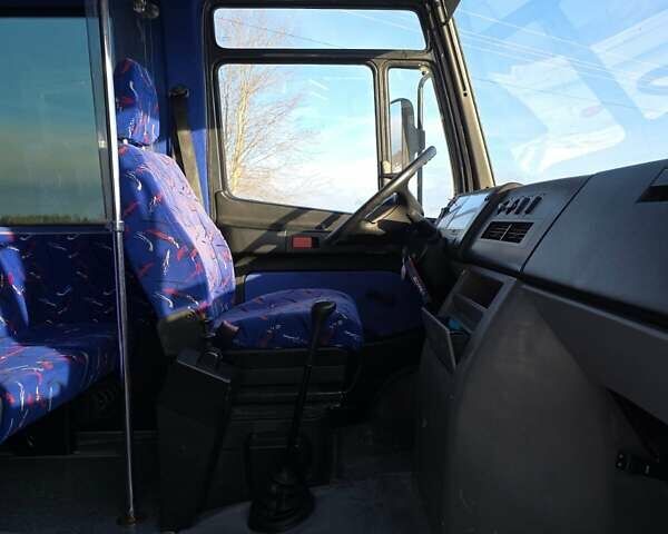 Мерседес Варио, объемом двигателя 4.2 л и пробегом 140 тыс. км за 30800 $, фото 3 на Automoto.ua