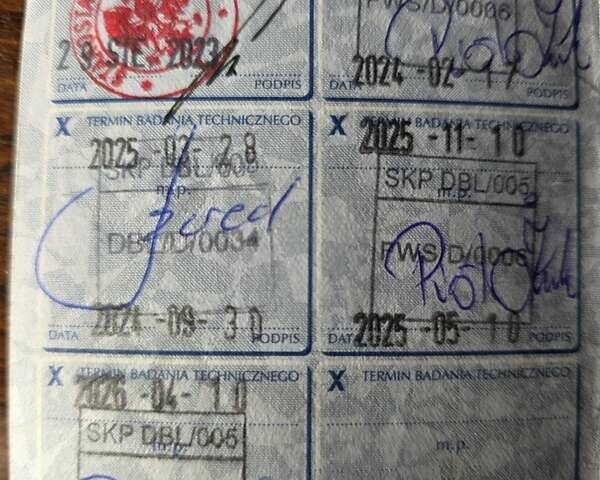 Мерседес Варио, объемом двигателя 4.2 л и пробегом 140 тыс. км за 30800 $, фото 8 на Automoto.ua