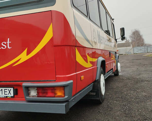 Мерседес Варіо, об'ємом двигуна 4.3 л та пробігом 1 тис. км за 18700 $, фото 8 на Automoto.ua