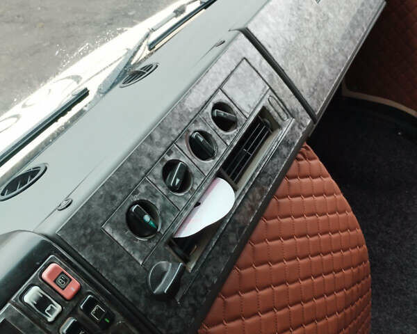 Мерседес Варіо, об'ємом двигуна 4.3 л та пробігом 1 тис. км за 18700 $, фото 12 на Automoto.ua