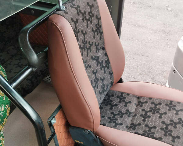 Мерседес Варіо, об'ємом двигуна 4.3 л та пробігом 1 тис. км за 18700 $, фото 19 на Automoto.ua