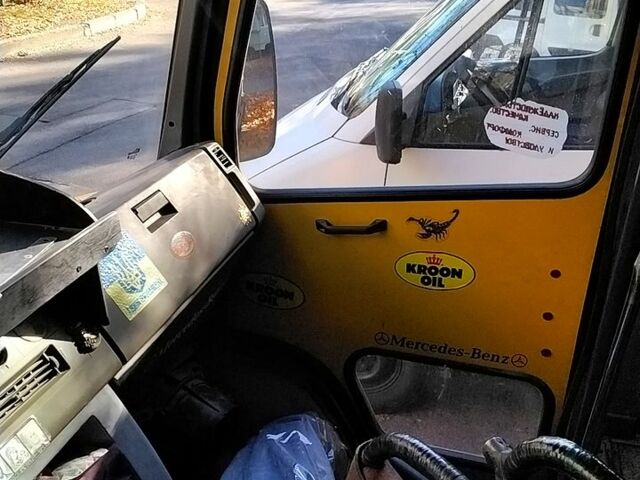 Жовтий Мерседес Варіо, об'ємом двигуна 2.9 л та пробігом 0 тис. км за 4680 $, фото 5 на Automoto.ua