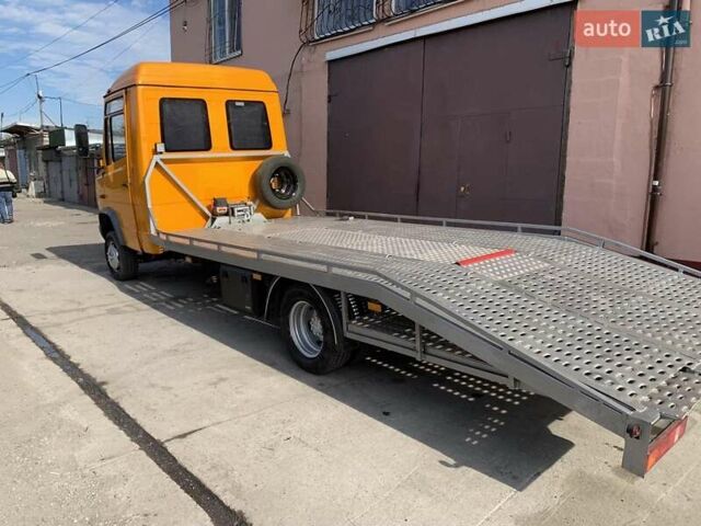 Желтый Мерседес Варио, объемом двигателя 2.87 л и пробегом 500 тыс. км за 13800 $, фото 1 на Automoto.ua