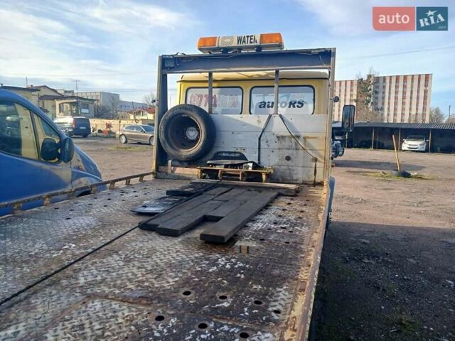 Желтый Мерседес Варио, объемом двигателя 2.87 л и пробегом 510 тыс. км за 10000 $, фото 3 на Automoto.ua