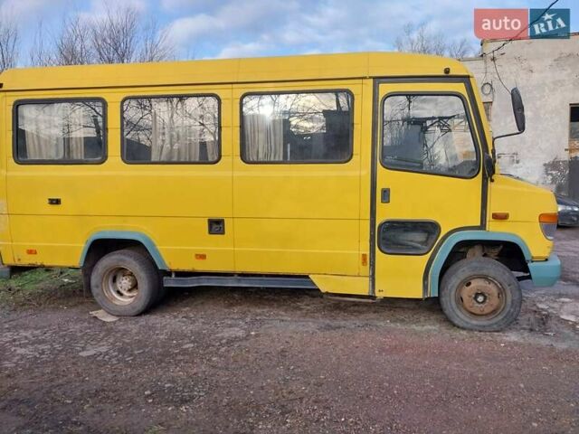 Желтый Мерседес Варио, объемом двигателя 0 л и пробегом 300 тыс. км за 5500 $, фото 1 на Automoto.ua