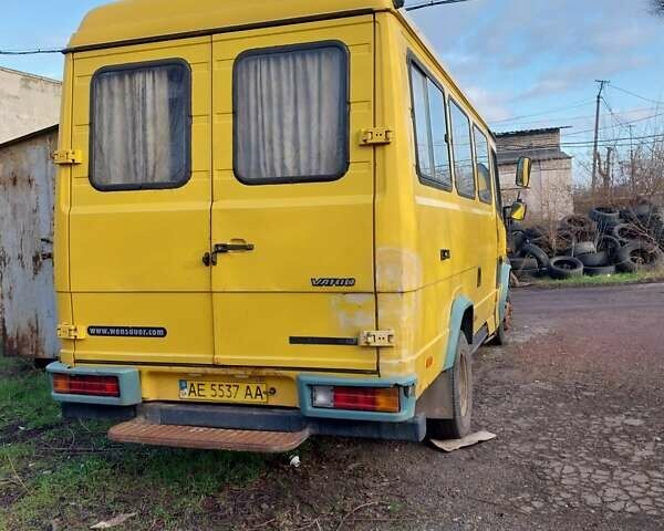 Желтый Мерседес Варио, объемом двигателя 0 л и пробегом 300 тыс. км за 5500 $, фото 3 на Automoto.ua