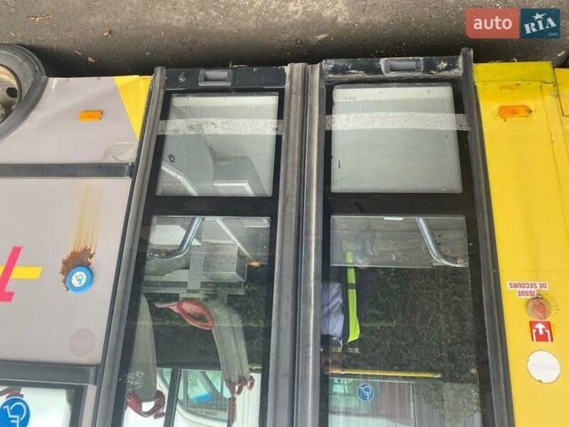 Мерседес Варио 2012 в Луцке на Automoto.ua Желтый Мерседес Варио, объемом двигателя 4.2 л и пробегом 270 тыс. км за 40000 $, фото 2 на Automoto.ua