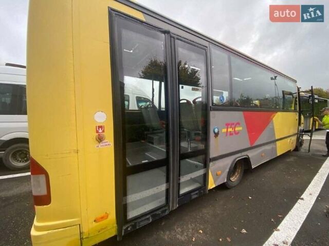 Мерседес Варио 2012 в Луцке на Automoto.ua Желтый Мерседес Варио, объемом двигателя 4.2 л и пробегом 270 тыс. км за 40000 $, фото 3 на Automoto.ua