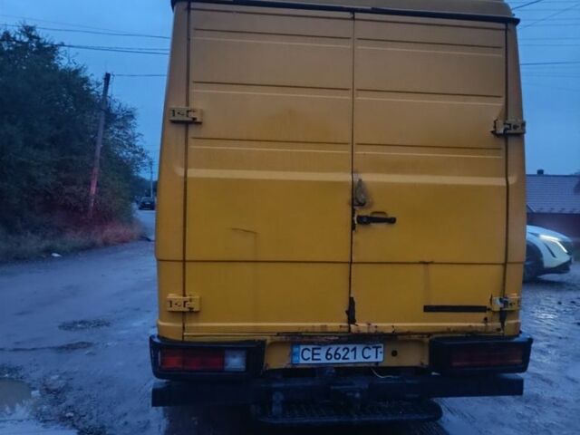 Жовтий Мерседес Варіо, об'ємом двигуна 2.9 л та пробігом 500 тис. км за 6000 $, фото 3 на Automoto.ua