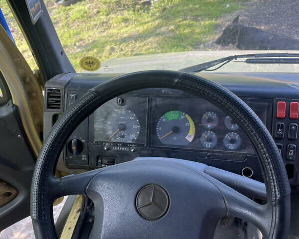Мерседес Варіо 2001 у Лубнах на Automoto.ua Жовтий Мерседес Варіо, об'ємом двигуна 4.25 л та пробігом 584 тис. км за 13700 $, фото 3 на Automoto.ua
