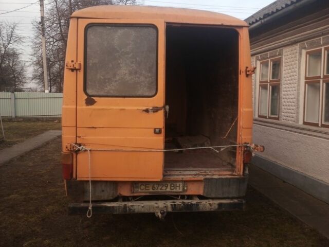 Жовтий Мерседес Варіо, об'ємом двигуна 3.8 л та пробігом 100 тис. км за 2350 $, фото 2 на Automoto.ua