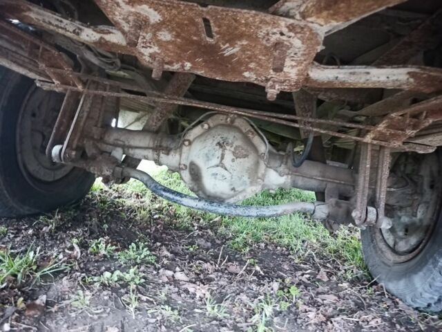 Жовтий Мерседес Варіо, об'ємом двигуна 3.8 л та пробігом 100 тис. км за 2350 $, фото 15 на Automoto.ua