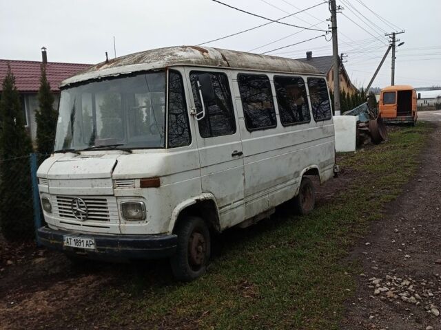 Жовтий Мерседес Варіо, об'ємом двигуна 3.8 л та пробігом 100 тис. км за 2350 $, фото 12 на Automoto.ua