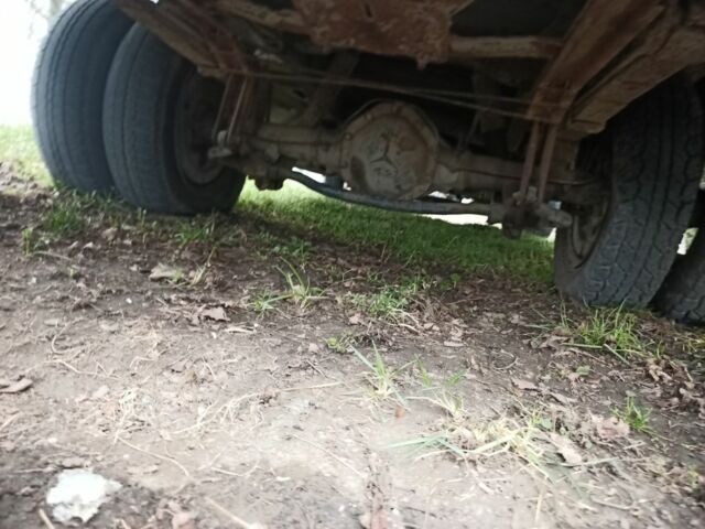 Жовтий Мерседес Варіо, об'ємом двигуна 3.8 л та пробігом 100 тис. км за 2350 $, фото 19 на Automoto.ua