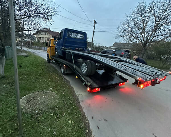 Жовтий Мерседес Варіо, об'ємом двигуна 4.25 л та пробігом 600 тис. км за 8500 $, фото 2 на Automoto.ua