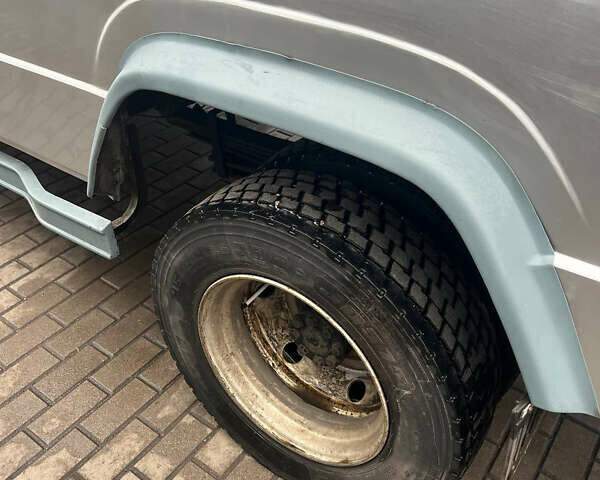 Сірий Мерседес Варіо, об'ємом двигуна 4.3 л та пробігом 400 тис. км за 15000 $, фото 11 на Automoto.ua