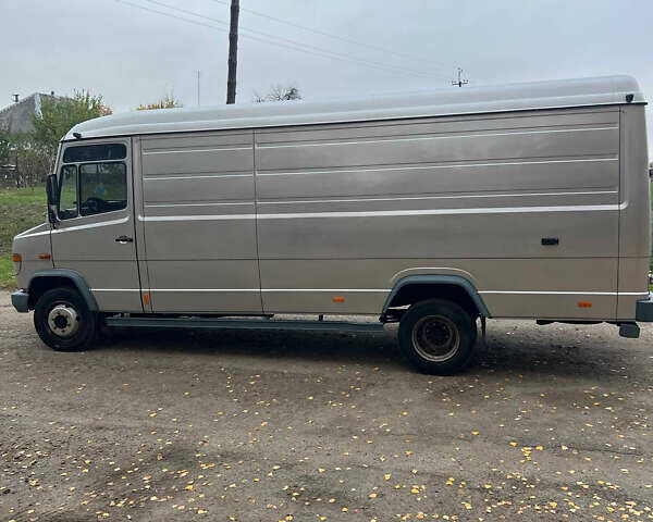 Сірий Мерседес Варіо, об'ємом двигуна 4.3 л та пробігом 400 тис. км за 15000 $, фото 9 на Automoto.ua