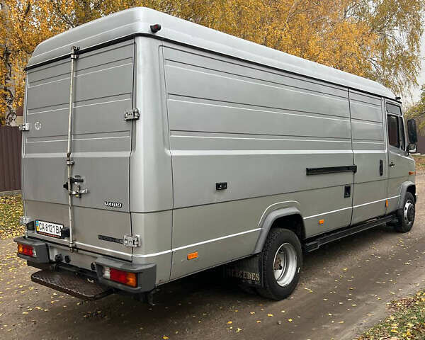 Сірий Мерседес Варіо, об'ємом двигуна 4.3 л та пробігом 400 тис. км за 15000 $, фото 3 на Automoto.ua
