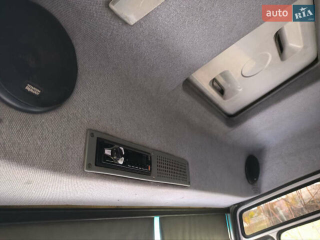 Сірий Мерседес Варіо, об'ємом двигуна 4.3 л та пробігом 400 тис. км за 15000 $, фото 8 на Automoto.ua