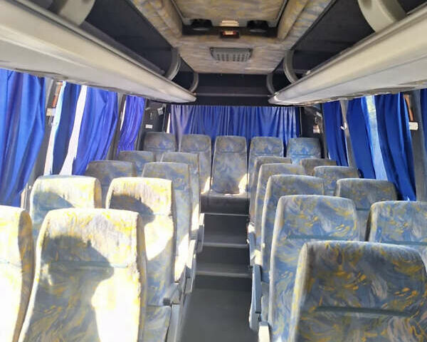 Серый Мерседес Варио, объемом двигателя 4.2 л и пробегом 500 тыс. км за 17500 $, фото 4 на Automoto.ua