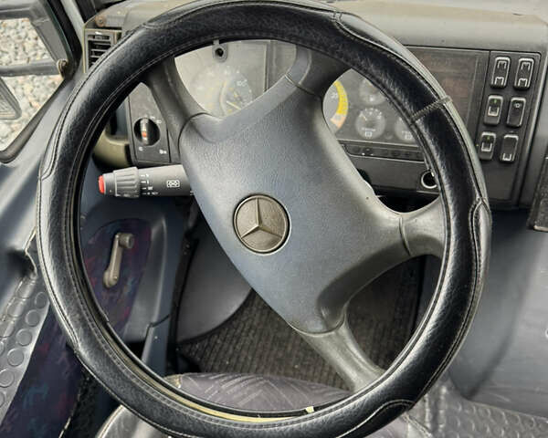 Серый Мерседес Варио, объемом двигателя 4.3 л и пробегом 200 тыс. км за 14000 $, фото 44 на Automoto.ua