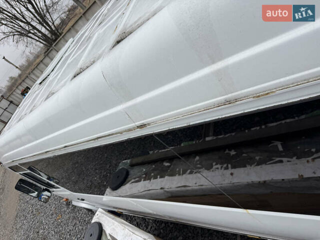 Серый Мерседес Варио, объемом двигателя 4.3 л и пробегом 200 тыс. км за 14000 $, фото 11 на Automoto.ua