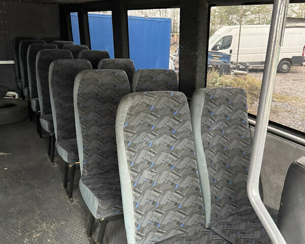 Серый Мерседес Варио, объемом двигателя 4.3 л и пробегом 200 тыс. км за 14000 $, фото 80 на Automoto.ua