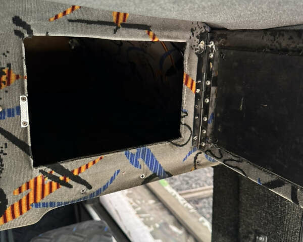 Серый Мерседес Варио, объемом двигателя 4.3 л и пробегом 200 тыс. км за 14000 $, фото 82 на Automoto.ua