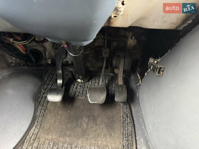 Серый Мерседес Варио, объемом двигателя 4.3 л и пробегом 200 тыс. км за 14000 $, фото 77 на Automoto.ua